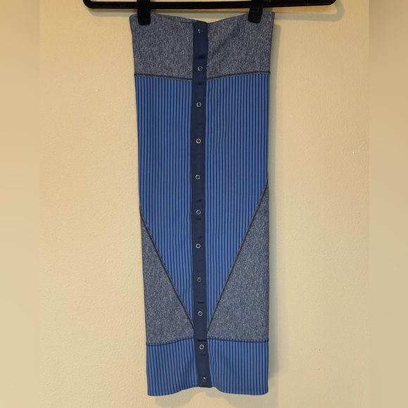 Lululemon Vinyasa Scarf *Quilt, Rugged Blue / Heathered Inkwell - Picture 5 of 10